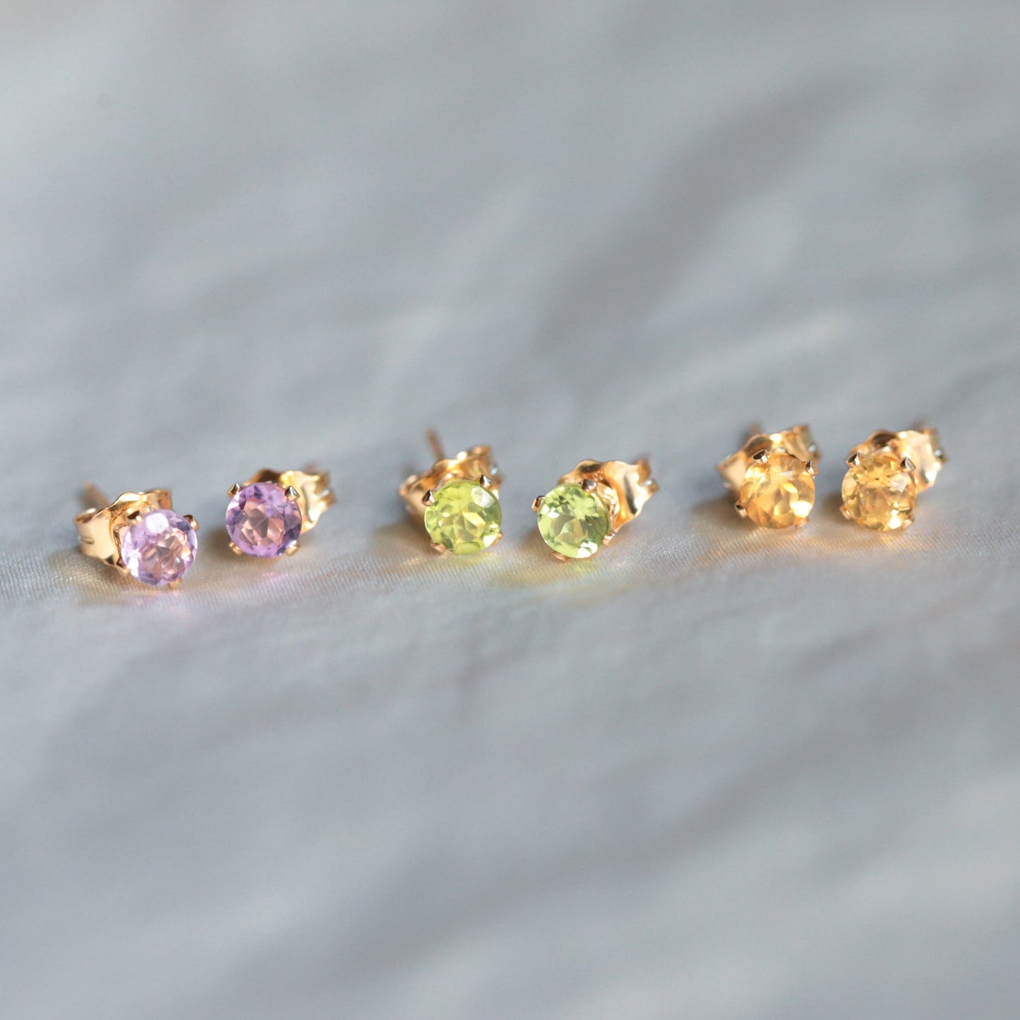 Peridot studs - 14K gold filled - Wholesale