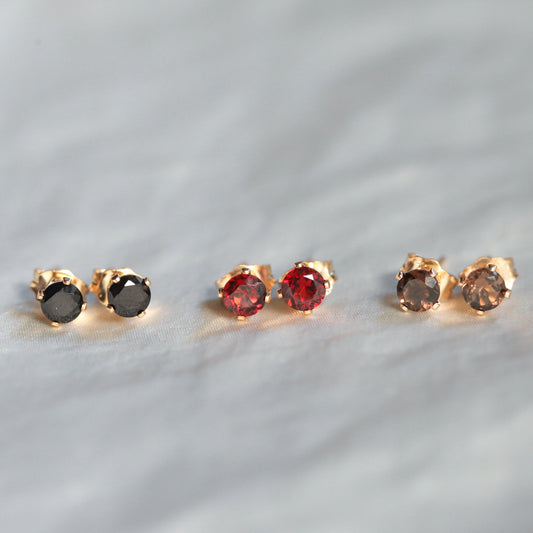 Garnet studs - 14K gold filled - Wholesale
