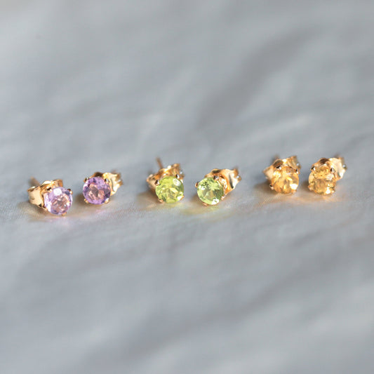 Peridot studs - 14K gold filled - Wholesale